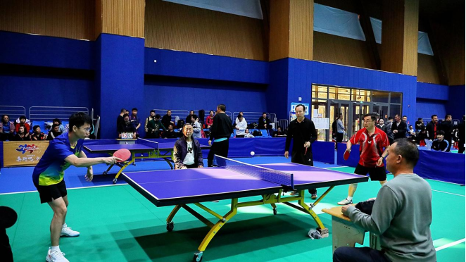 肌肉线条的 肌肉线条的